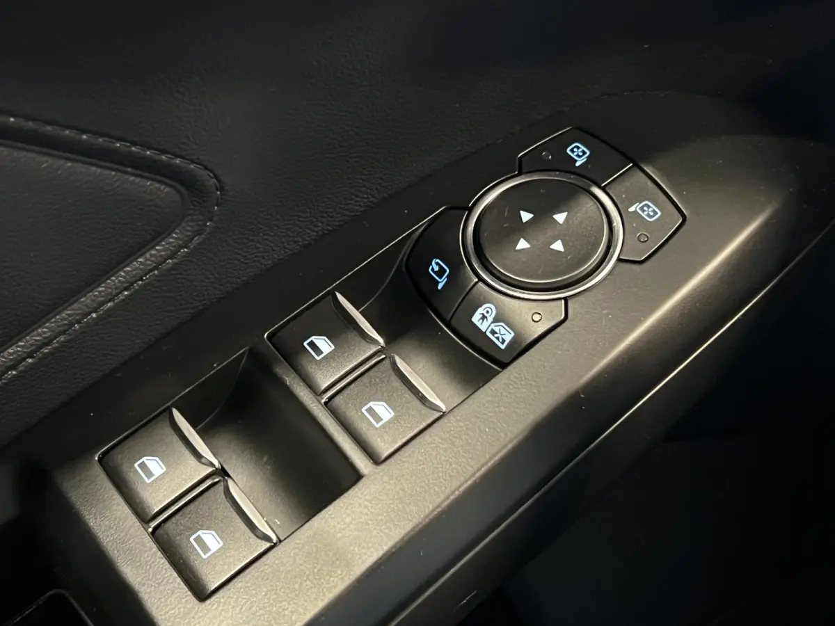 1.0 EcoBoost Hybrid ST Line X Business | Navigatie/Android/Apple Carplay | LM Velgen 17" |  Afn.Trekhaak | Adap.Cruise Control | LED Koplampen | Airco |