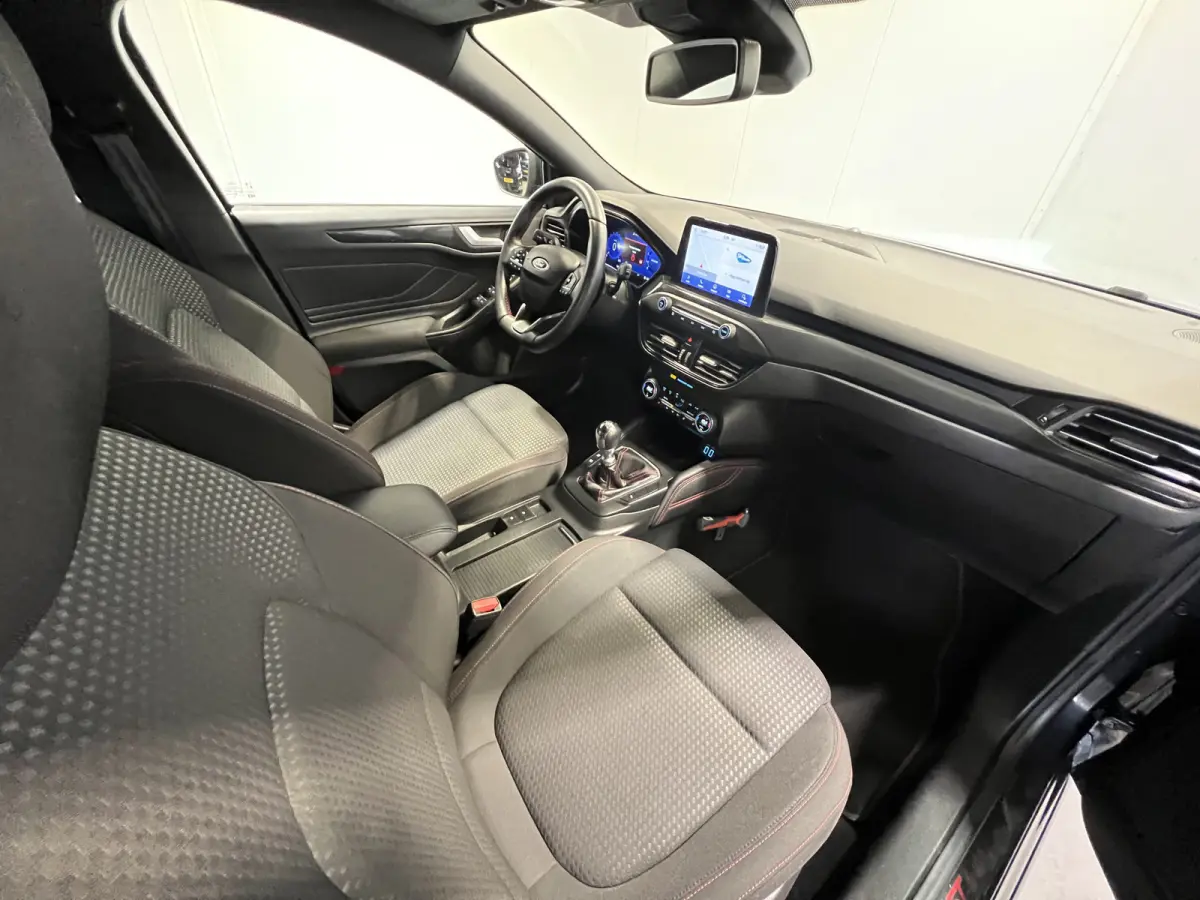1.0 EcoBoost Hybrid ST Line X Business | Navigatie/Android/Apple Carplay | LM Velgen 17" |  Afn.Trekhaak | Adap.Cruise Control | LED Koplampen | Airco |