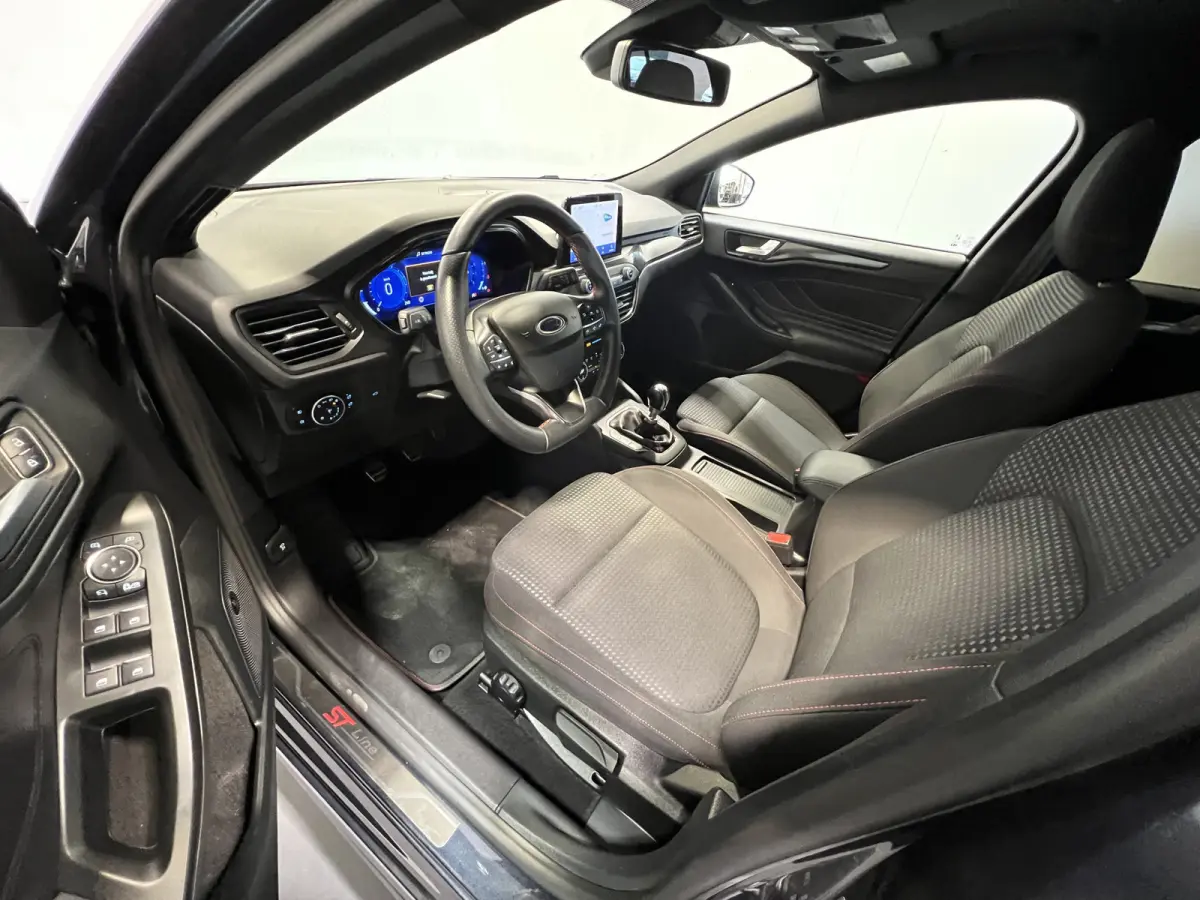 1.0 EcoBoost Hybrid ST Line X Business | Navigatie/Android/Apple Carplay | LM Velgen 17" |  Afn.Trekhaak | Adap.Cruise Control | LED Koplampen | Airco |
