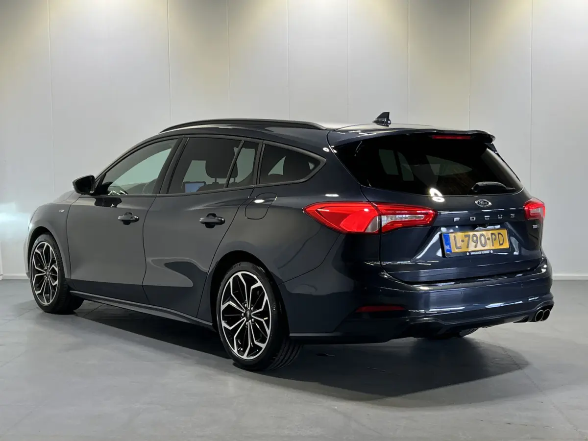 1.0 EcoBoost Hybrid ST Line X Business | Navigatie/Android/Apple Carplay | LM Velgen 17" |  Afn.Trekhaak | Adap.Cruise Control | LED Koplampen | Airco |