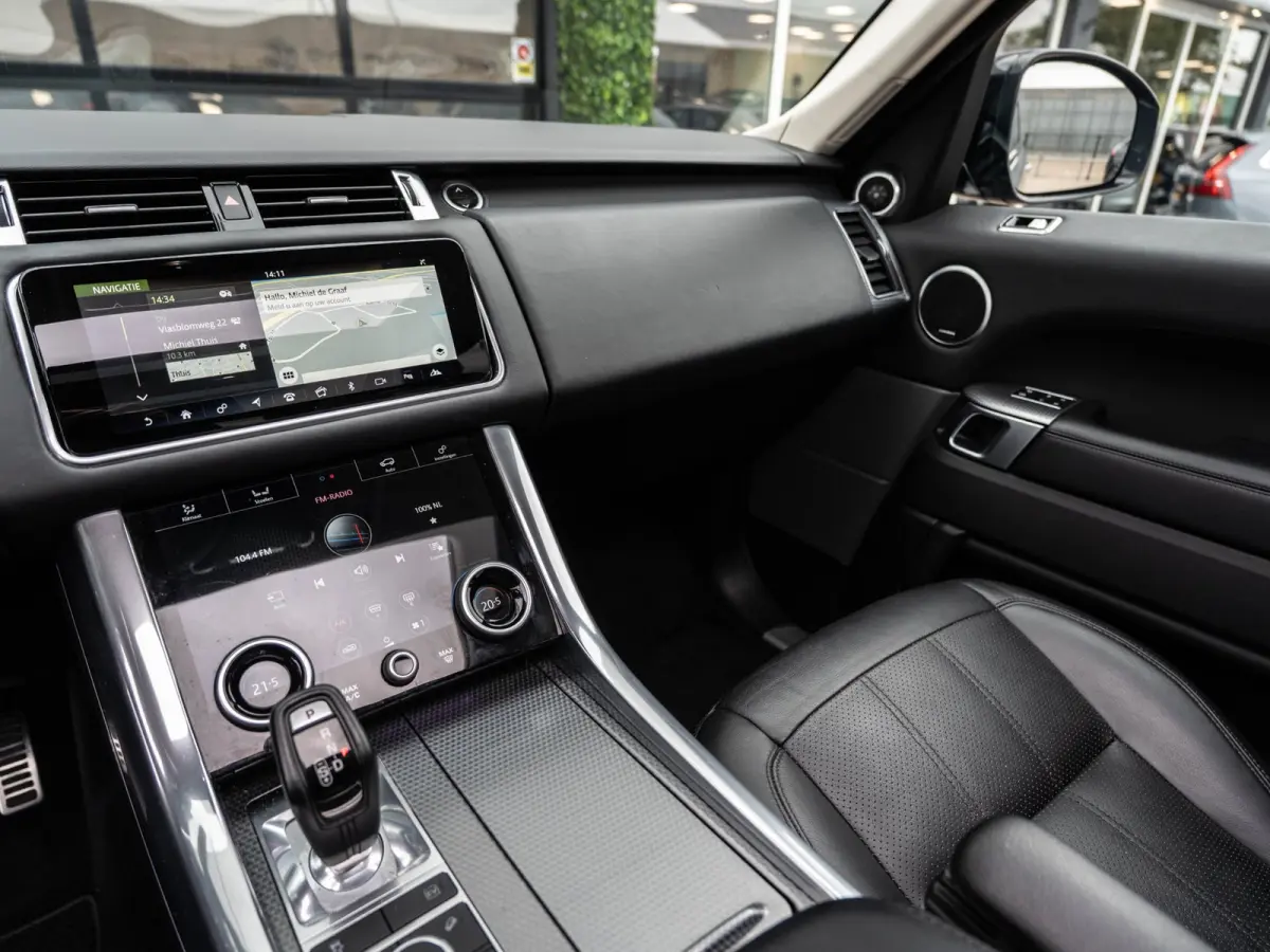 P400e Autobiography Dynamic | Pano | 22" LMV |Camera | Memory |