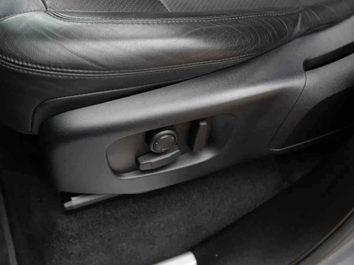 P400e Autobiography Dynamic | Pano | 22" LMV |Camera | Memory |