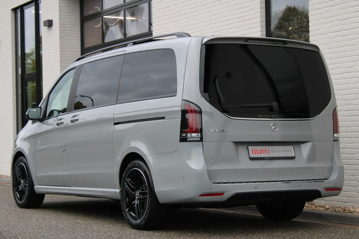 300d / DC / AMG / bj2026 / Luchtvering / Panorama / Burmester / Vol Opties / NIEUWSTAAT