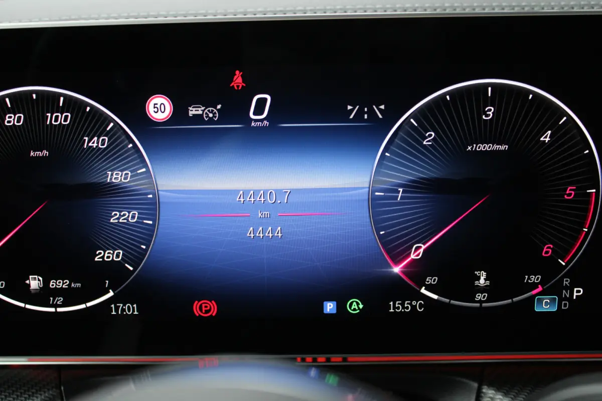 300d / DC / AMG / bj2026 / Luchtvering / Panorama / Burmester / Vol Opties / NIEUWSTAAT
