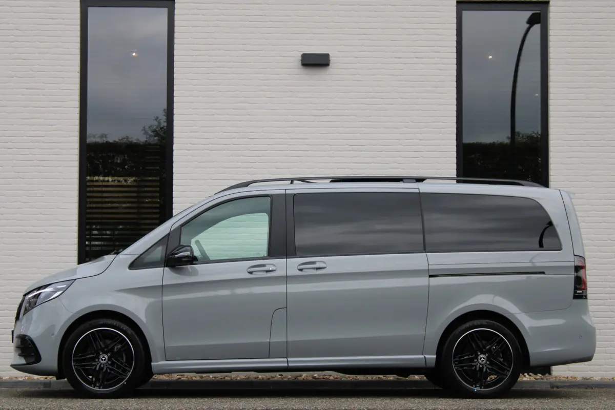 300d / DC / AMG / bj2026 / Luchtvering / Panorama / Burmester / Vol Opties / NIEUWSTAAT