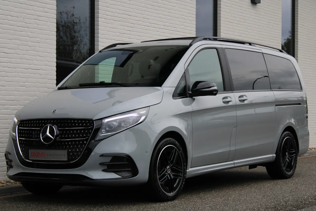 300d / DC / AMG / bj2026 / Luchtvering / Panorama / Burmester / Vol Opties / NIEUWSTAAT