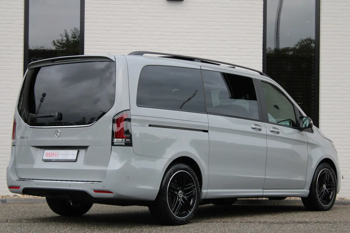 300d / DC / AMG / bj2026 / Luchtvering / Panorama / Burmester / Vol Opties / NIEUWSTAAT