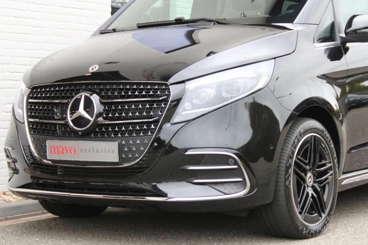 300d / AMG / DC / Exclusive / 4-Matic / Pano / Luchtv / Elec Stoel / Burmester / Vol Opties / NIEUWSTAAT