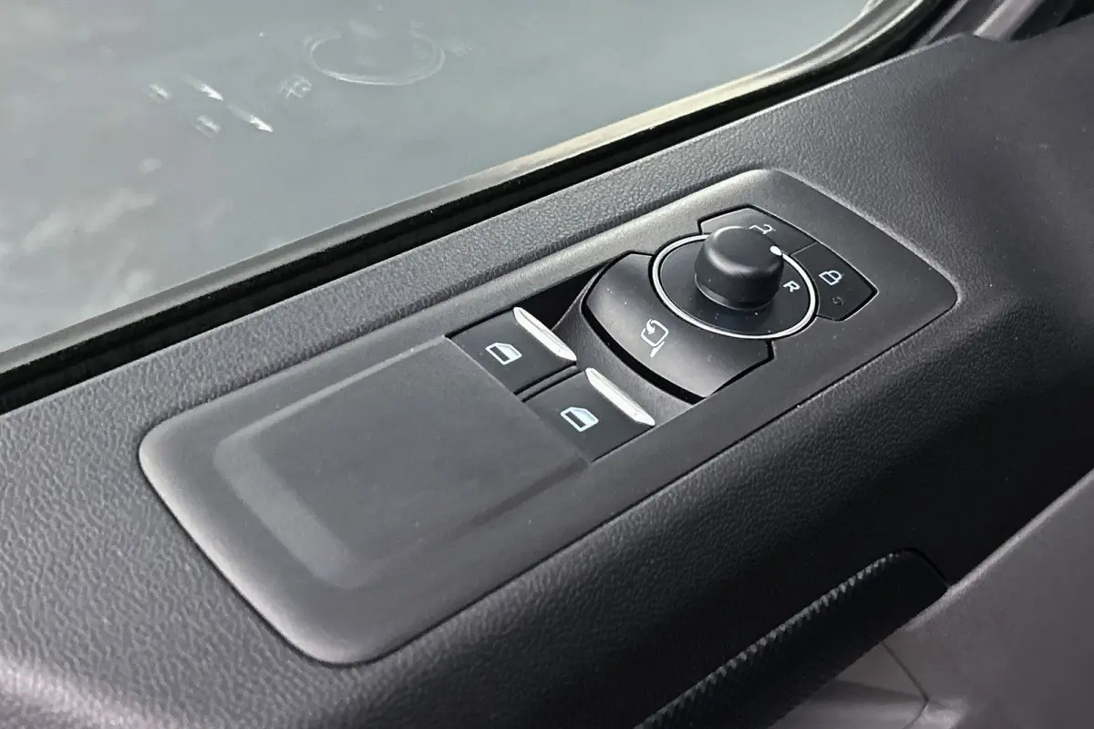 2.0 TDCI 170PK L2 Sport | 2x schuifdeur | Camera | Adaptieve cruise control | Parkeersensoren | LED koplampen
