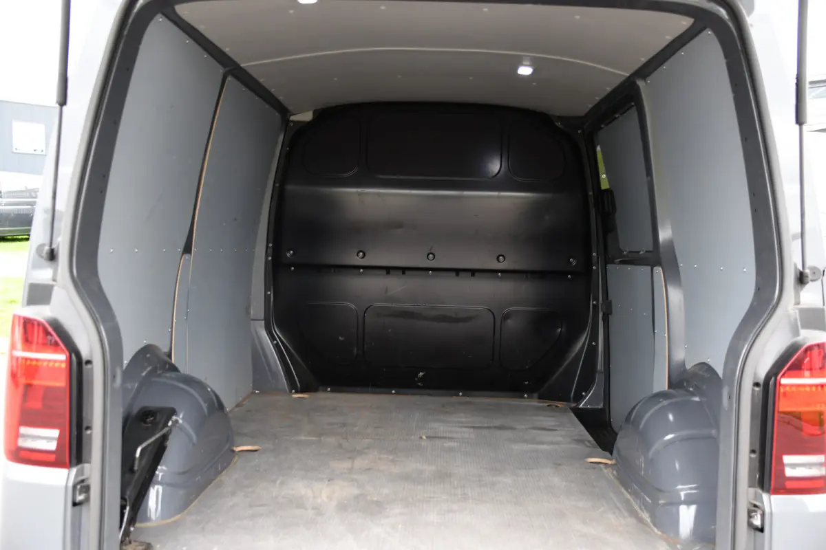 2.0 TDI L1H1 Bulli Virtual, Camera, Cruise, Carplay, LED, Multimedia, 150pk, Leder, Uniek!