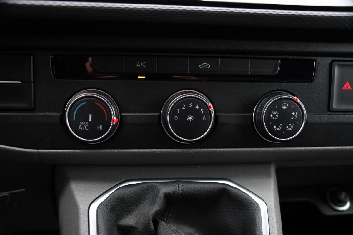 2.0 TDI L1H1 Bulli Virtual, Camera, Cruise, Carplay, LED, Multimedia, 150pk, Leder, Uniek!