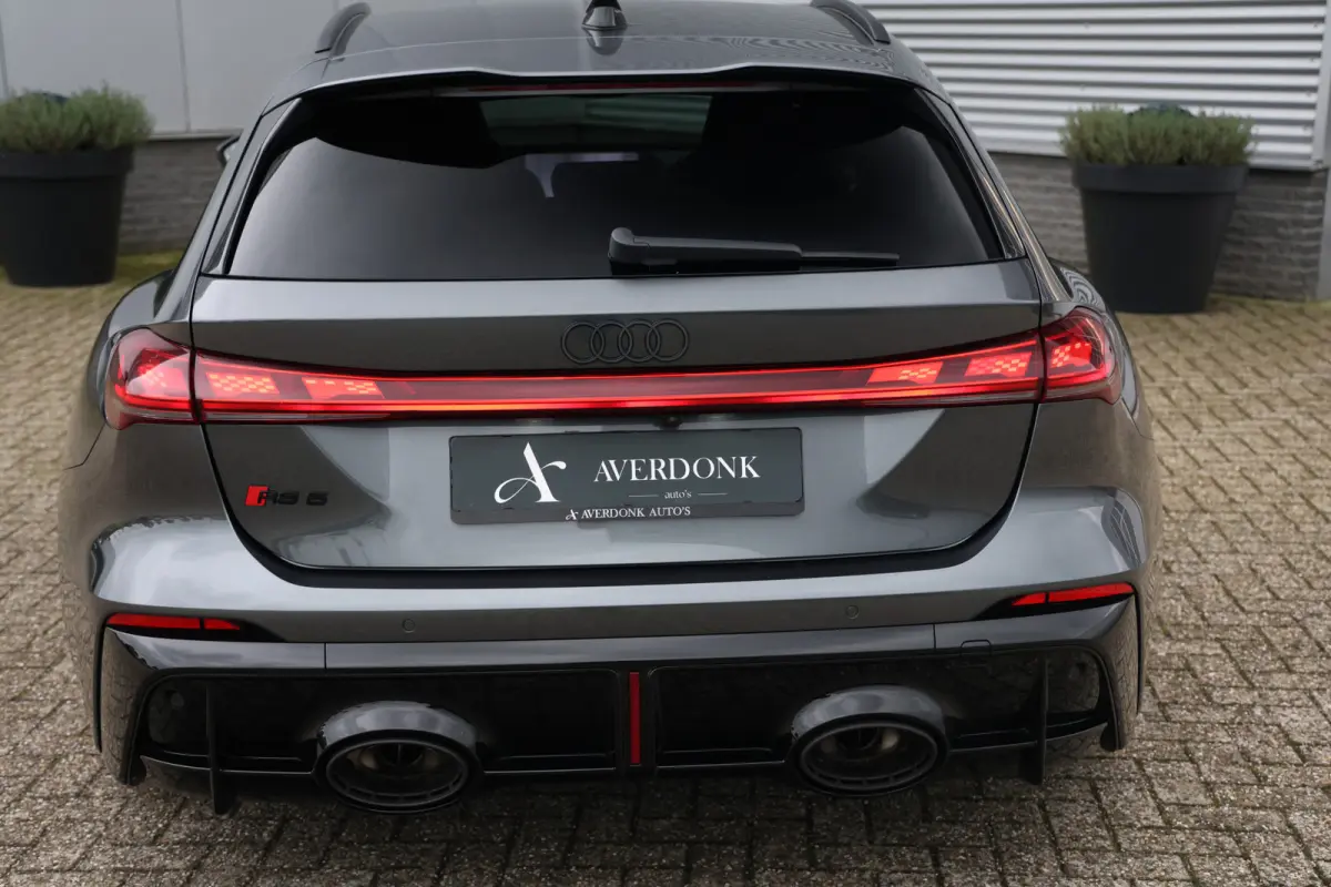 RS5 Avant e-hybrid Quattro 639pk Sportuitlaat|HUD|Tech Pro|Alcantara