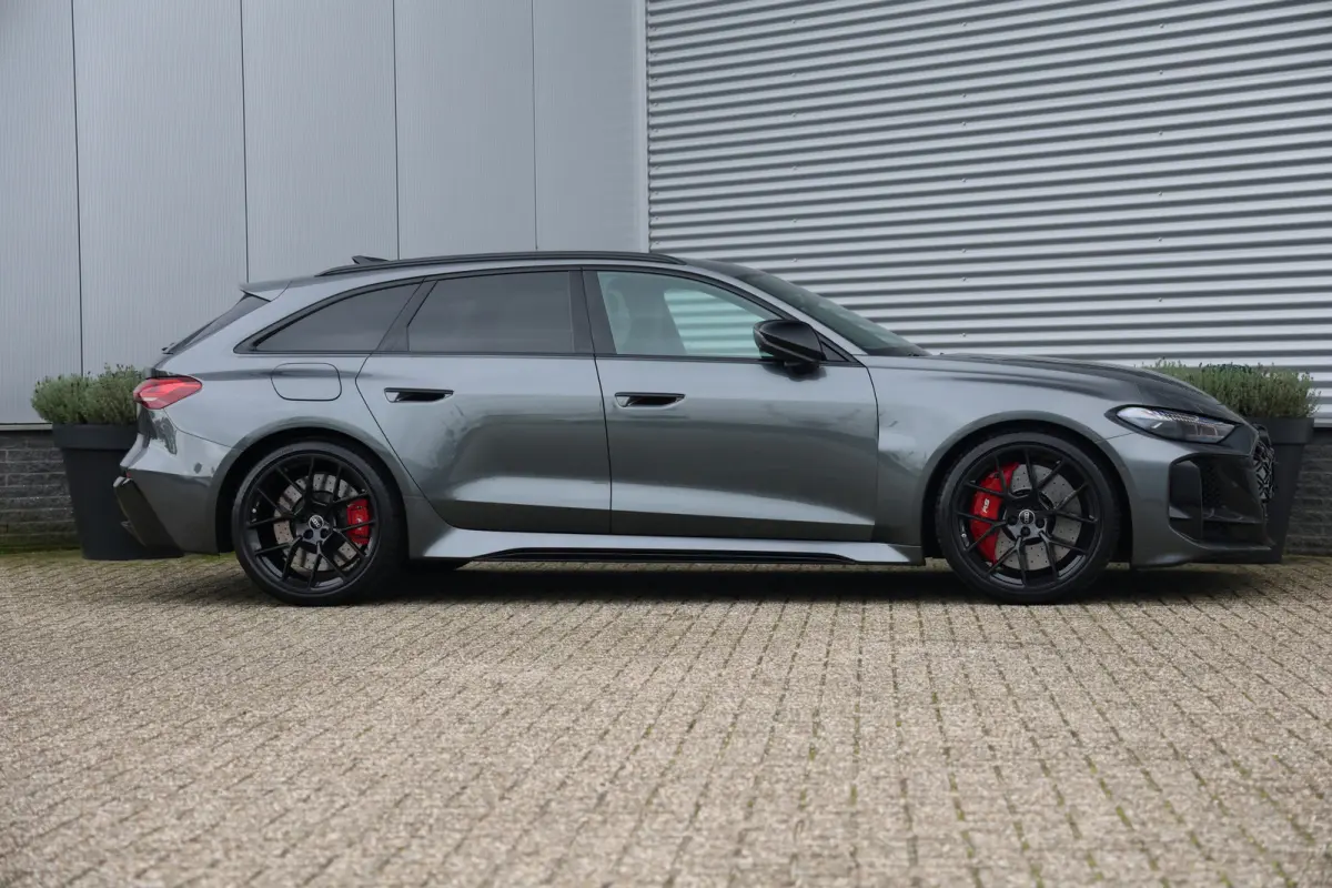 RS5 Avant e-hybrid Quattro 639pk Sportuitlaat|HUD|Tech Pro|Alcantara