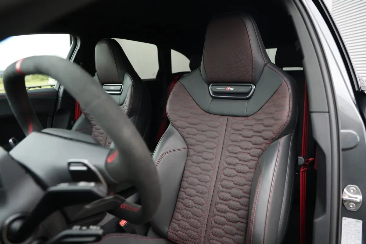 RS5 Avant e-hybrid Quattro 639pk Sportuitlaat|HUD|Tech Pro|Alcantara