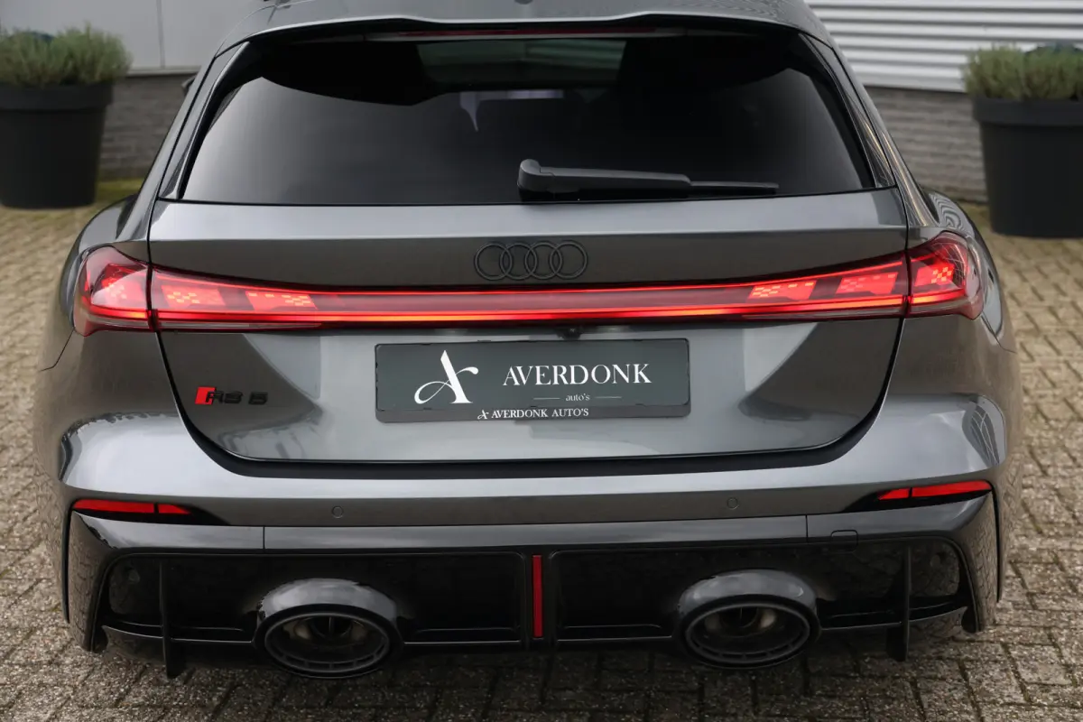 RS5 Avant e-hybrid Quattro 639pk Sportuitlaat|HUD|Tech Pro|Alcantara