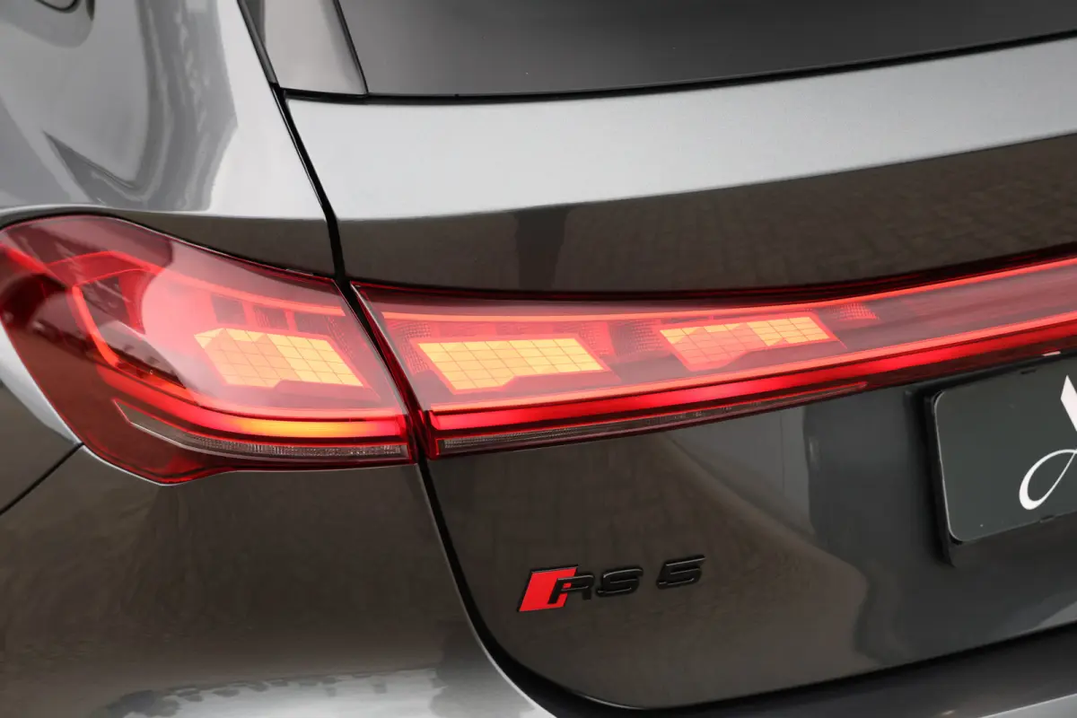 RS5 Avant e-hybrid Quattro 639pk Sportuitlaat|HUD|Tech Pro|Alcantara