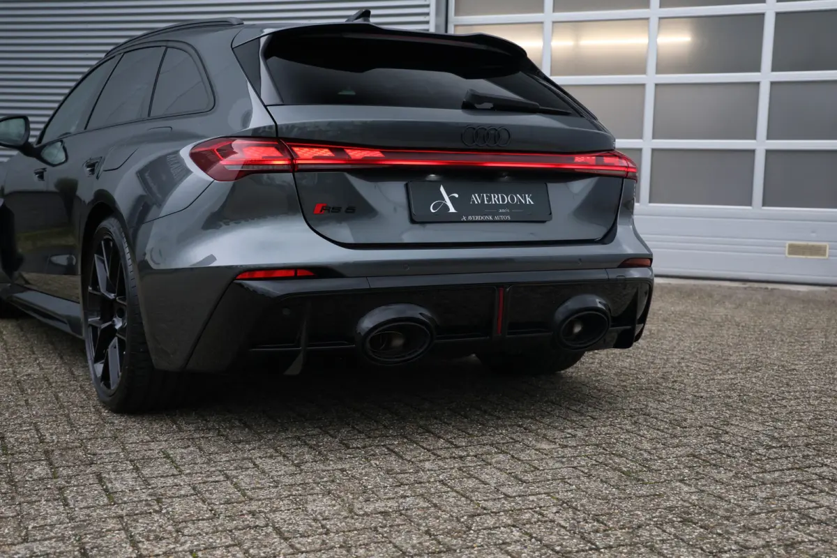 RS5 Avant e-hybrid Quattro 639pk Sportuitlaat|HUD|Tech Pro|Alcantara