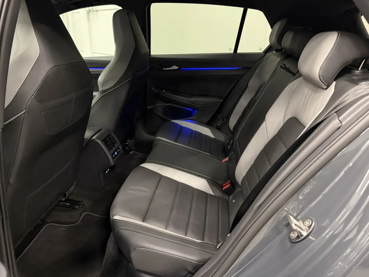 1.4 eHybrid GTE PANO/ACC/DCC/VOL LEER/HEAD-UP/VENTILATIE+MEMORY/IQ-LIGHT/SFEER/CAMERA/STANDKACHEL/KEYLESS/18"BAKERSFIELD/DELFINGRAU/BTW-AUTO