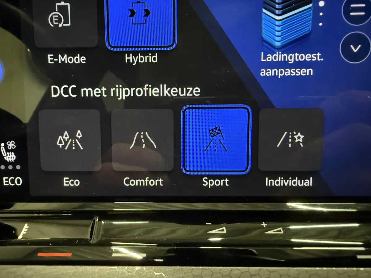 1.4 eHybrid GTE PANO/ACC/DCC/VOL LEER/HEAD-UP/VENTILATIE+MEMORY/IQ-LIGHT/SFEER/CAMERA/STANDKACHEL/KEYLESS/18"BAKERSFIELD/DELFINGRAU/BTW-AUTO