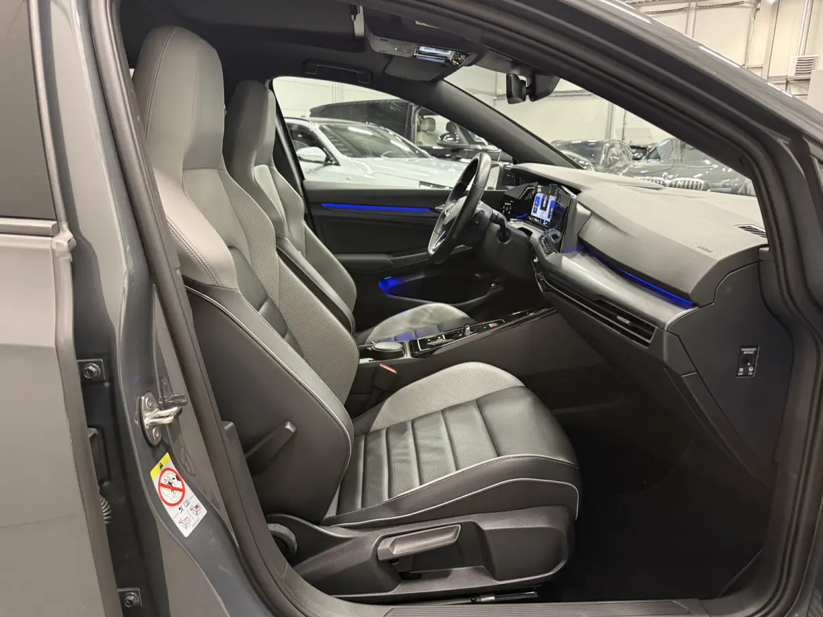 1.4 eHybrid GTE PANO/ACC/DCC/VOL LEER/HEAD-UP/VENTILATIE+MEMORY/IQ-LIGHT/SFEER/CAMERA/STANDKACHEL/KEYLESS/18"BAKERSFIELD/DELFINGRAU/BTW-AUTO