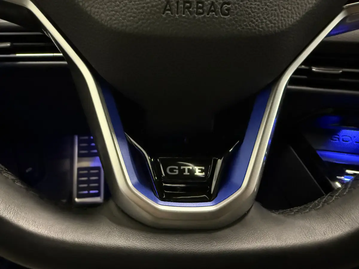 1.4 eHybrid GTE PANO/ACC/DCC/VOL LEER/HEAD-UP/VENTILATIE+MEMORY/IQ-LIGHT/SFEER/CAMERA/STANDKACHEL/KEYLESS/18"BAKERSFIELD/DELFINGRAU/BTW-AUTO