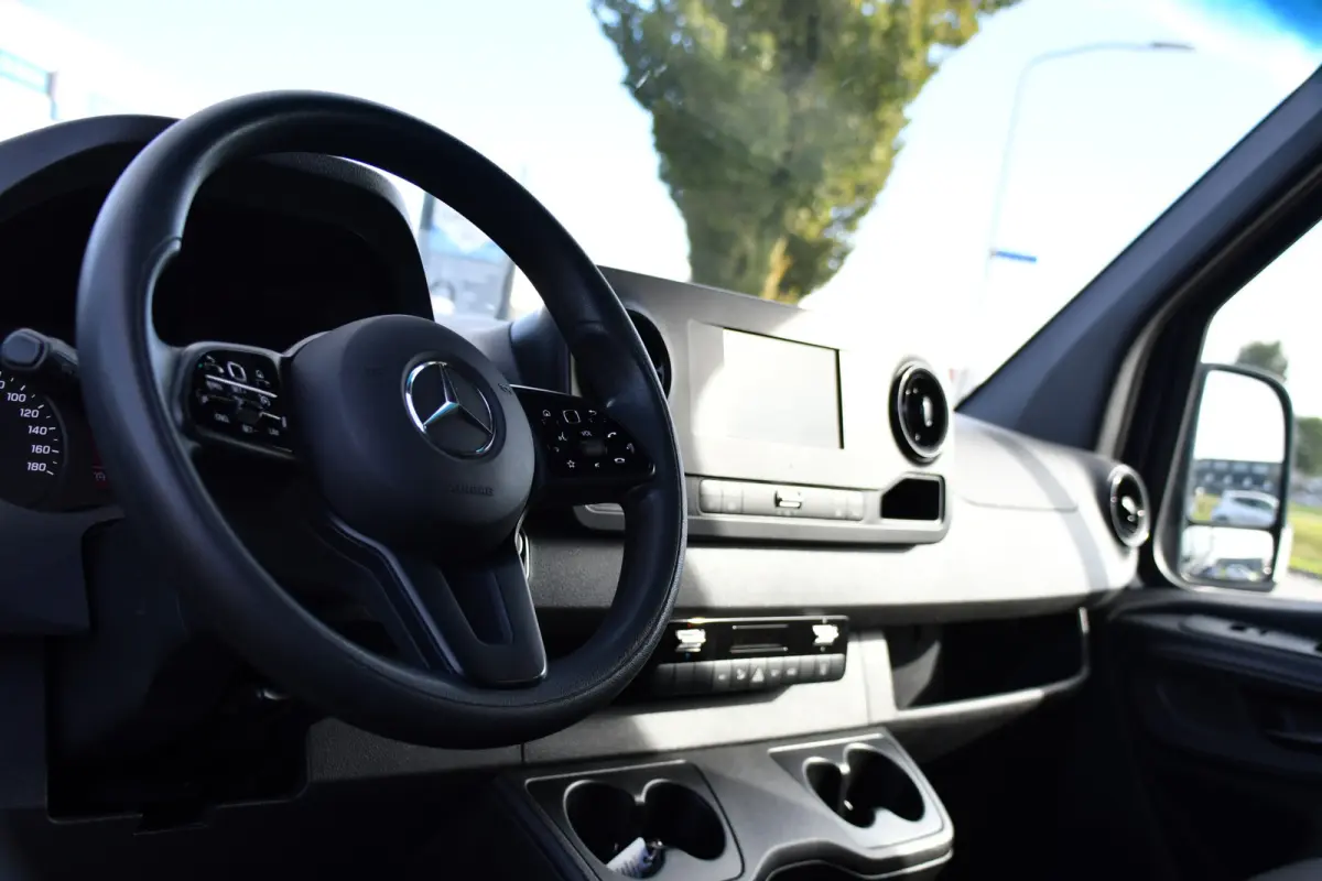 317 1.9 CDI L2H2 RWD DC PB Edition Camera Cruise, Carplay, LED, 3500kg Trekhaak, Geveerde stoel, Standkachel, Automaat, 170pk, Uniek!