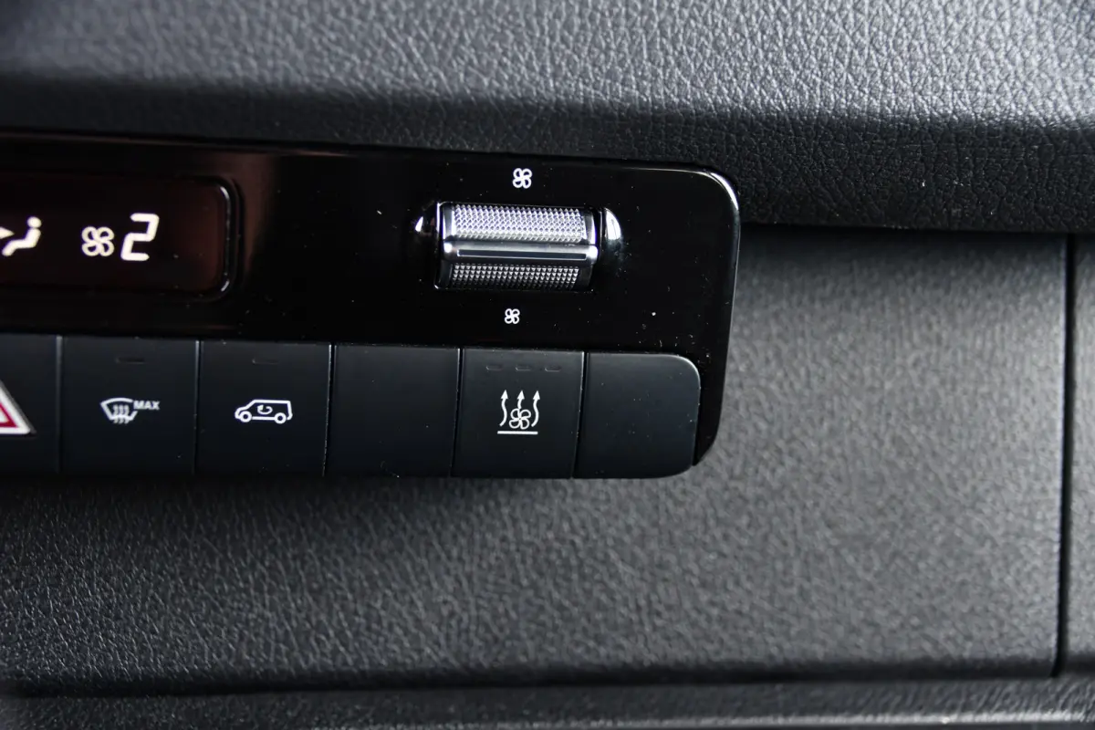 317 1.9 CDI L2H2 RWD DC PB Edition Camera Cruise, Carplay, LED, 3500kg Trekhaak, Geveerde stoel, Standkachel, Automaat, 170pk, Uniek!