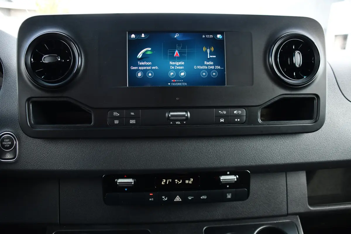 317 1.9 CDI L2H2 RWD DC PB Edition Camera Cruise, Carplay, LED, 3500kg Trekhaak, Geveerde stoel, Standkachel, Automaat, 170pk, Uniek!