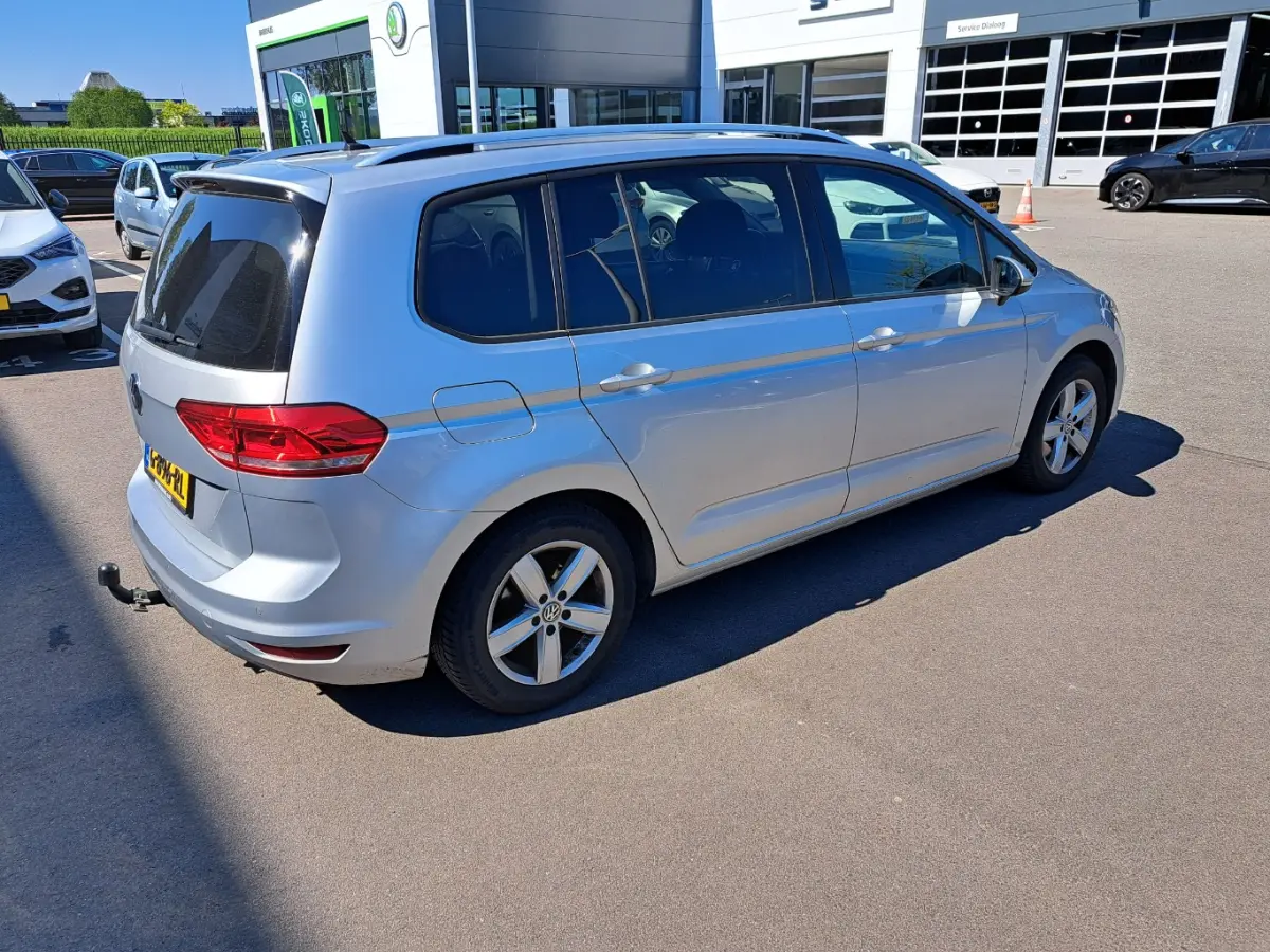 1.5 TSI Comfortline Business 7 PERSOONS NIEUWSTAAT I 1ste eig.I Trekhaak I Carplay I Adap. cruise I Navi I Winterpakket I Camera I I