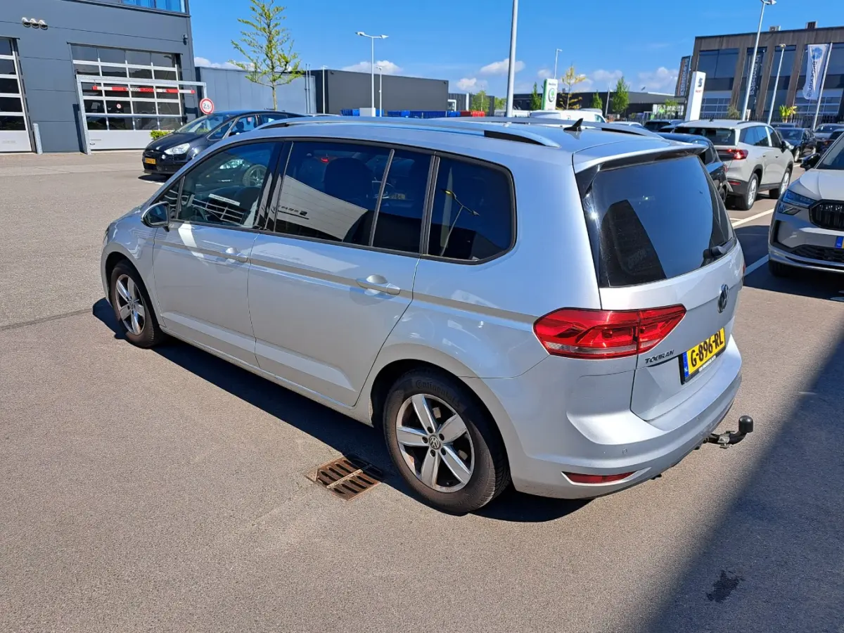 1.5 TSI Comfortline Business 7 PERSOONS NIEUWSTAAT I 1ste eig.I Trekhaak I Carplay I Adap. cruise I Navi I Winterpakket I Camera I I