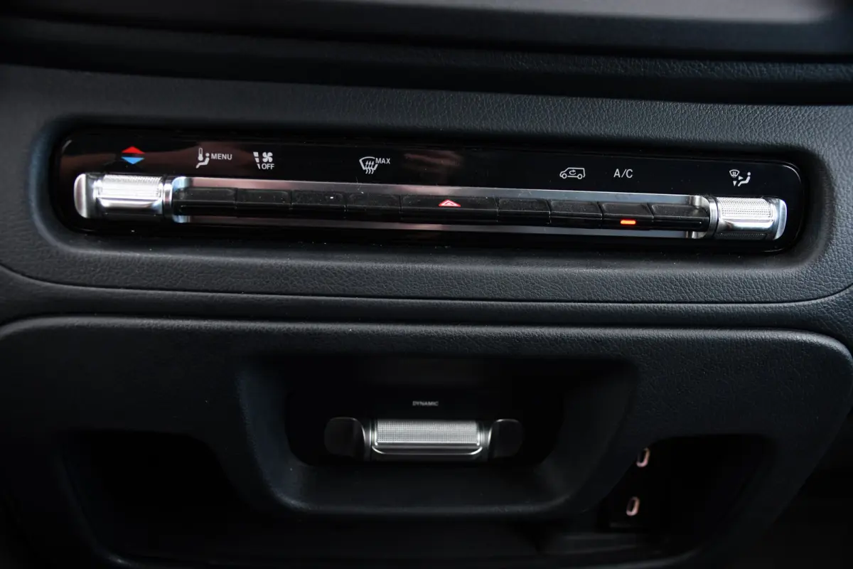 114 CDI 1.9 PB Edition FACELIFT! Camera, Cruise, Carplay, Multimedia, Automaat, 136pk, Sensoren, Uniek!