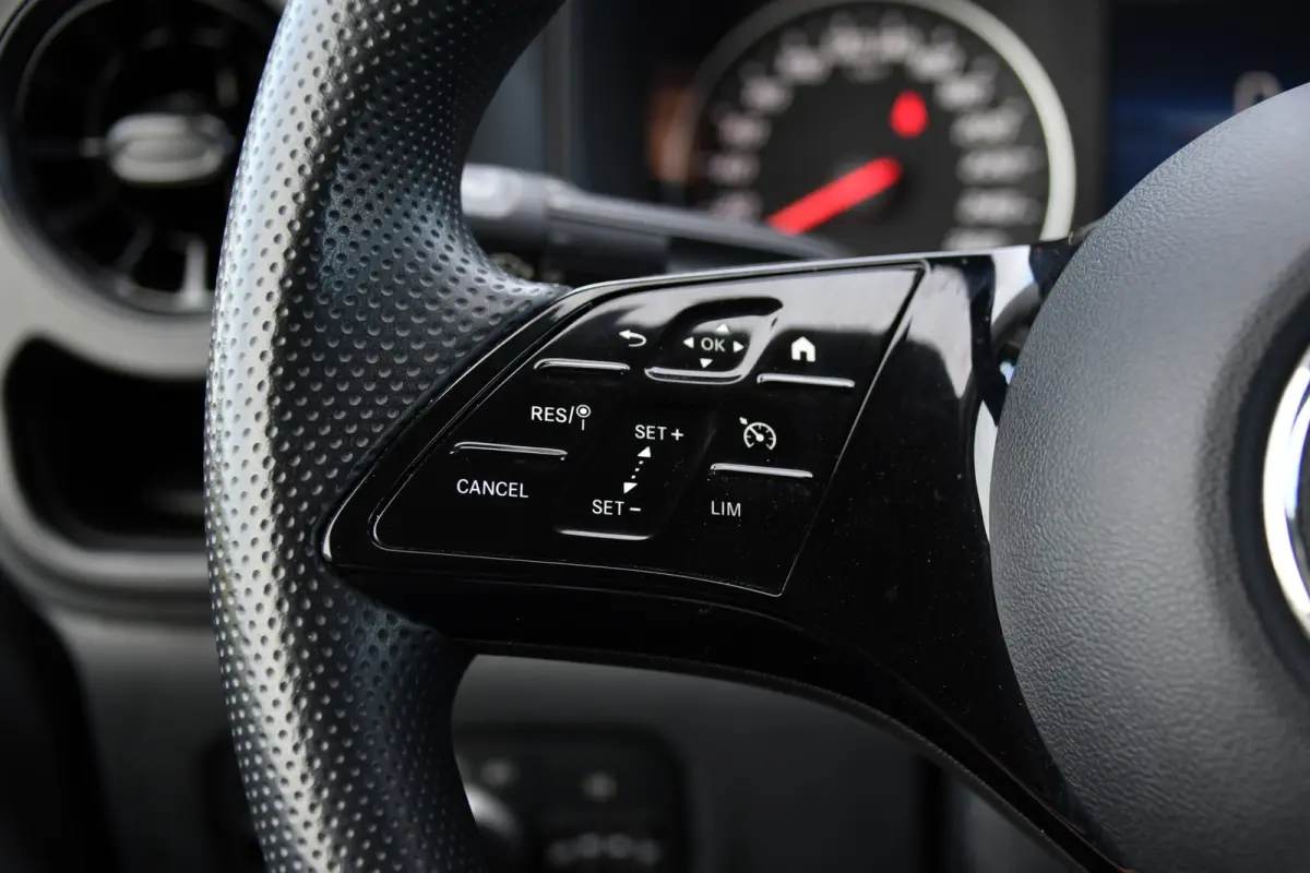 114 CDI 1.9 PB Edition FACELIFT! Camera, Cruise, Carplay, Multimedia, Automaat, 136pk, Sensoren, Uniek!