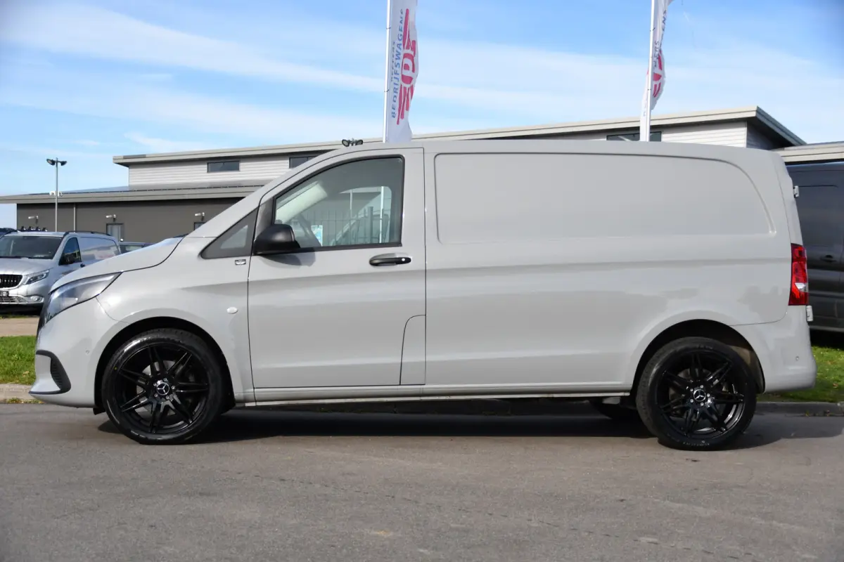 114 CDI 1.9 PB Edition FACELIFT! Camera, Cruise, Carplay, Multimedia, Automaat, 136pk, Sensoren, Uniek!