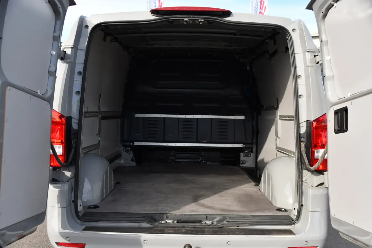 114 CDI 1.9 PB Edition FACELIFT! Camera, Cruise, Carplay, Multimedia, Automaat, 136pk, Sensoren, Uniek!