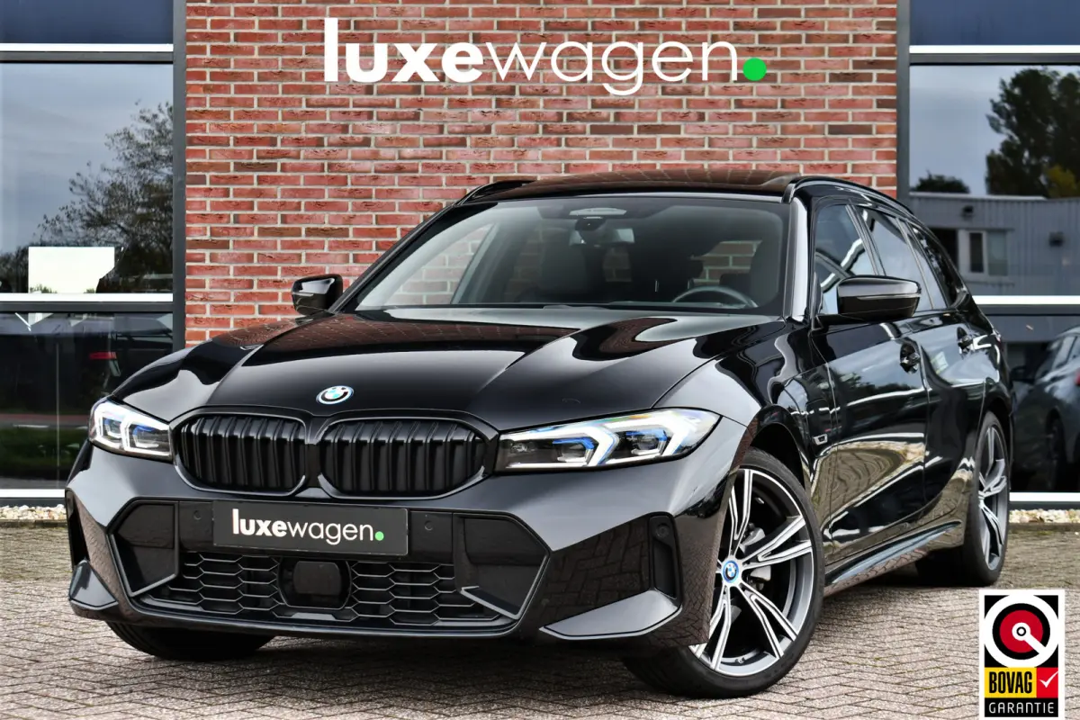 330e M-Sport Pano DA-Prof E-zetels HUD 19inch