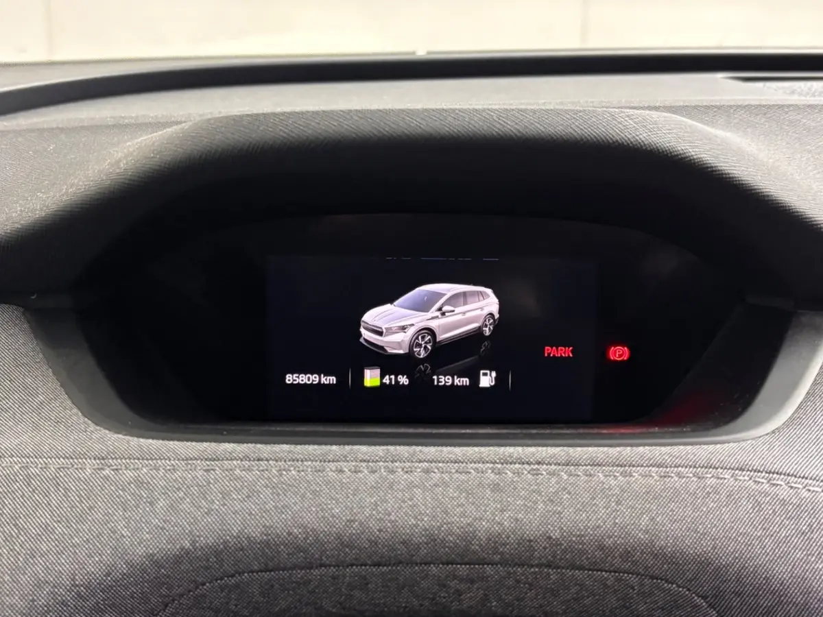 60 | Trekhaak | Adaptive Cruise | Dodehoek Detectie | Achteruitrijcamera | Apple Carplay/Android Auto|telefoonintegratie premium | Cruise control adaptief met Stop&Go