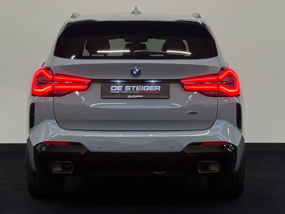 XDrive30e High Executive M Sport Pano Laser Headup Trekhaak 292 PK