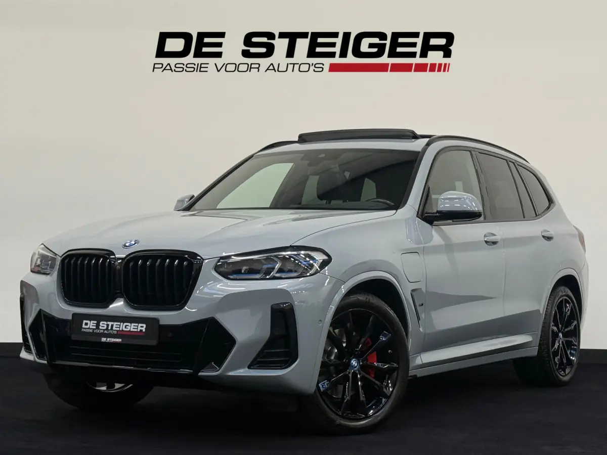 XDrive30e High Executive M Sport Pano Laser Headup Trekhaak 292 PK