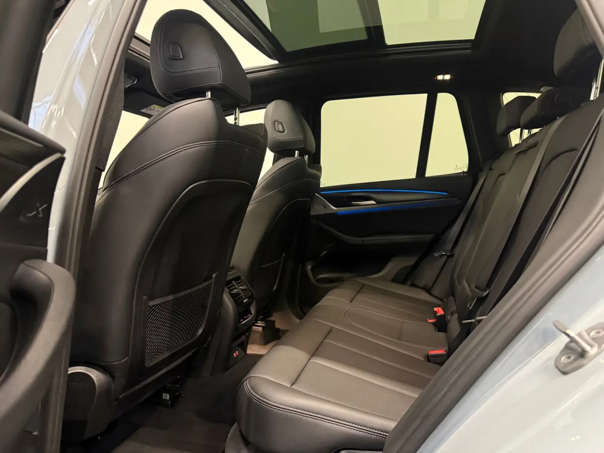 XDrive30e High Executive M Sport Pano Laser Headup Trekhaak 292 PK