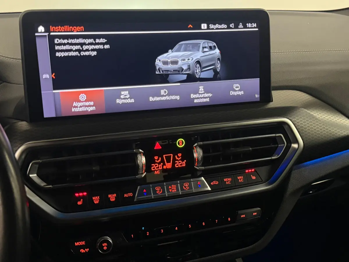 XDrive30e High Executive M Sport Pano Laser Headup Trekhaak 292 PK