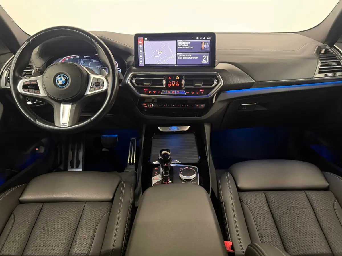 XDrive30e High Executive M Sport Pano Laser Headup Trekhaak 292 PK