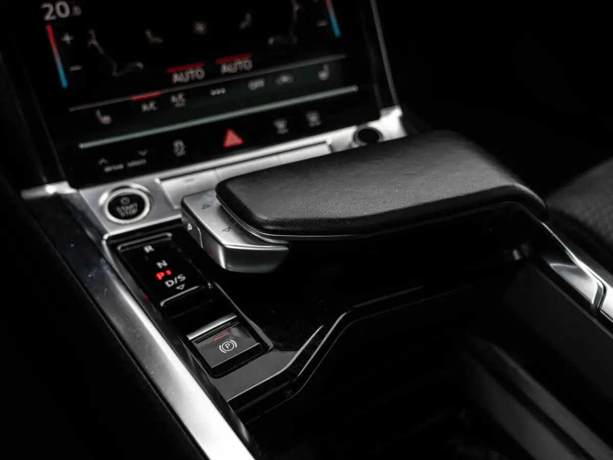 50 Quattro S Edition 95 kWh | SOH 92% | Pano | ACC | Dodehoek | Camera | BTW