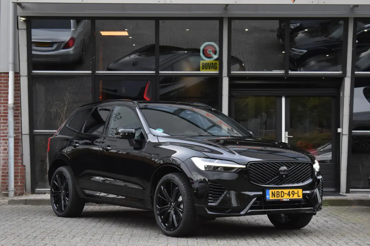 2.0 T8 Plug-in-hybrid AWD Ultra Black Edition Facelift Pano Massage Stoelkoeling HUD