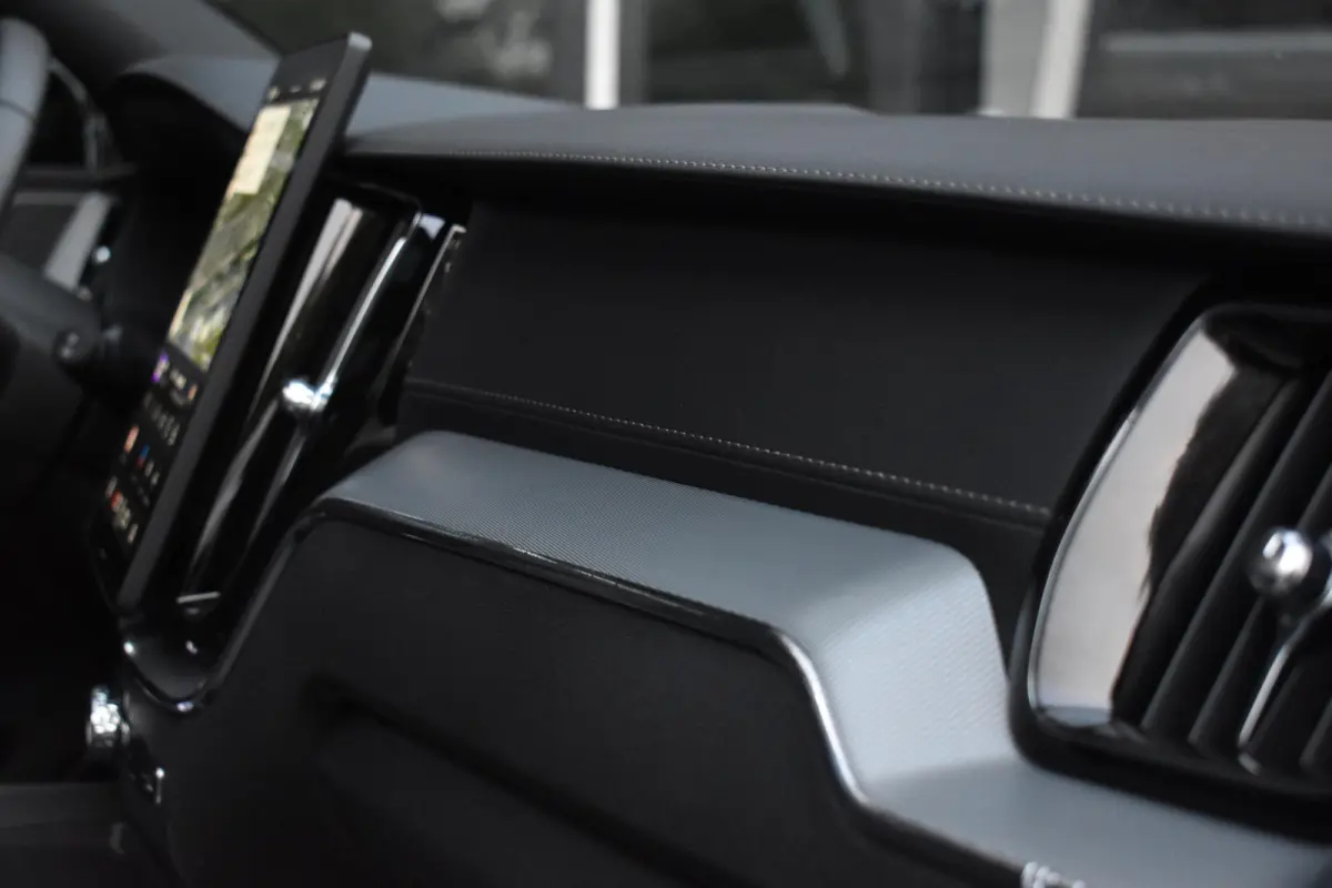2.0 T8 Plug-in-hybrid AWD Ultra Black Edition Facelift Pano Massage Stoelkoeling HUD