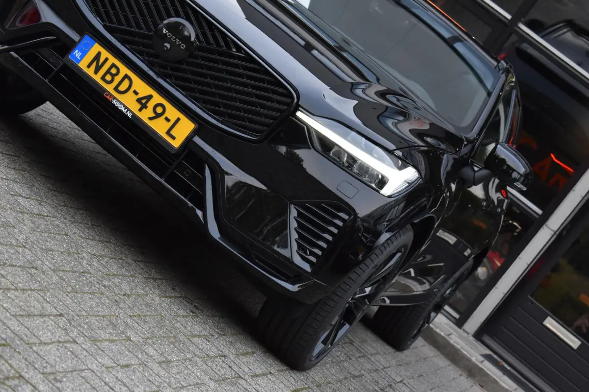 2.0 T8 Plug-in-hybrid AWD Ultra Black Edition Facelift Pano Massage Stoelkoeling HUD