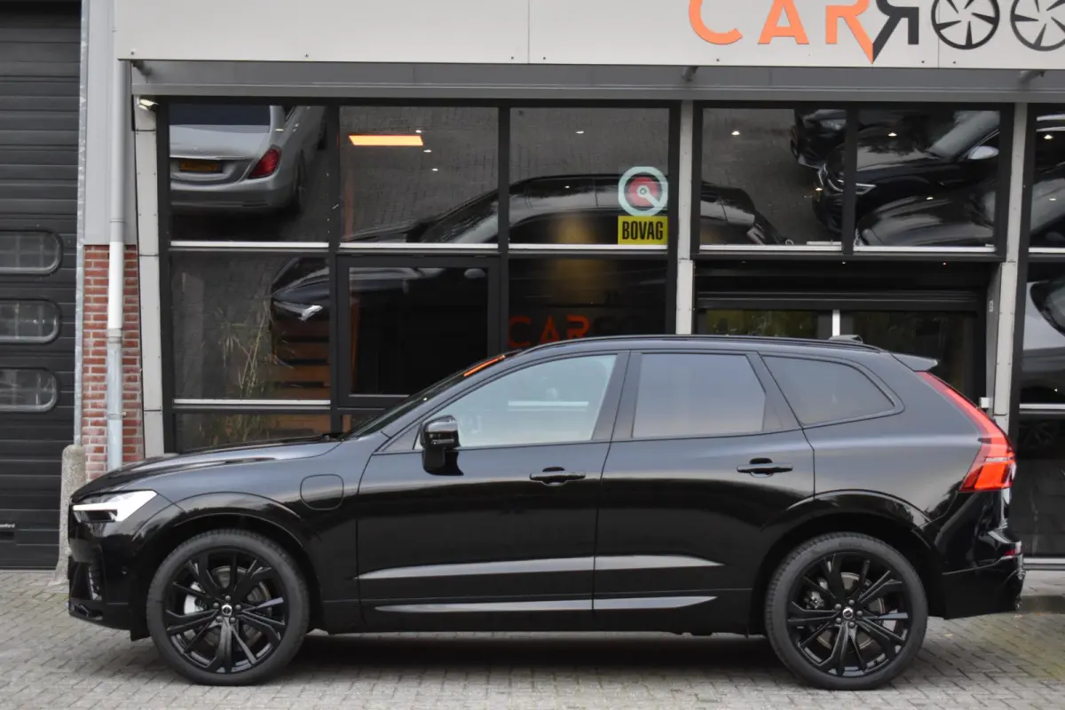 2.0 T8 Plug-in-hybrid AWD Ultra Black Edition Facelift Pano Massage Stoelkoeling HUD