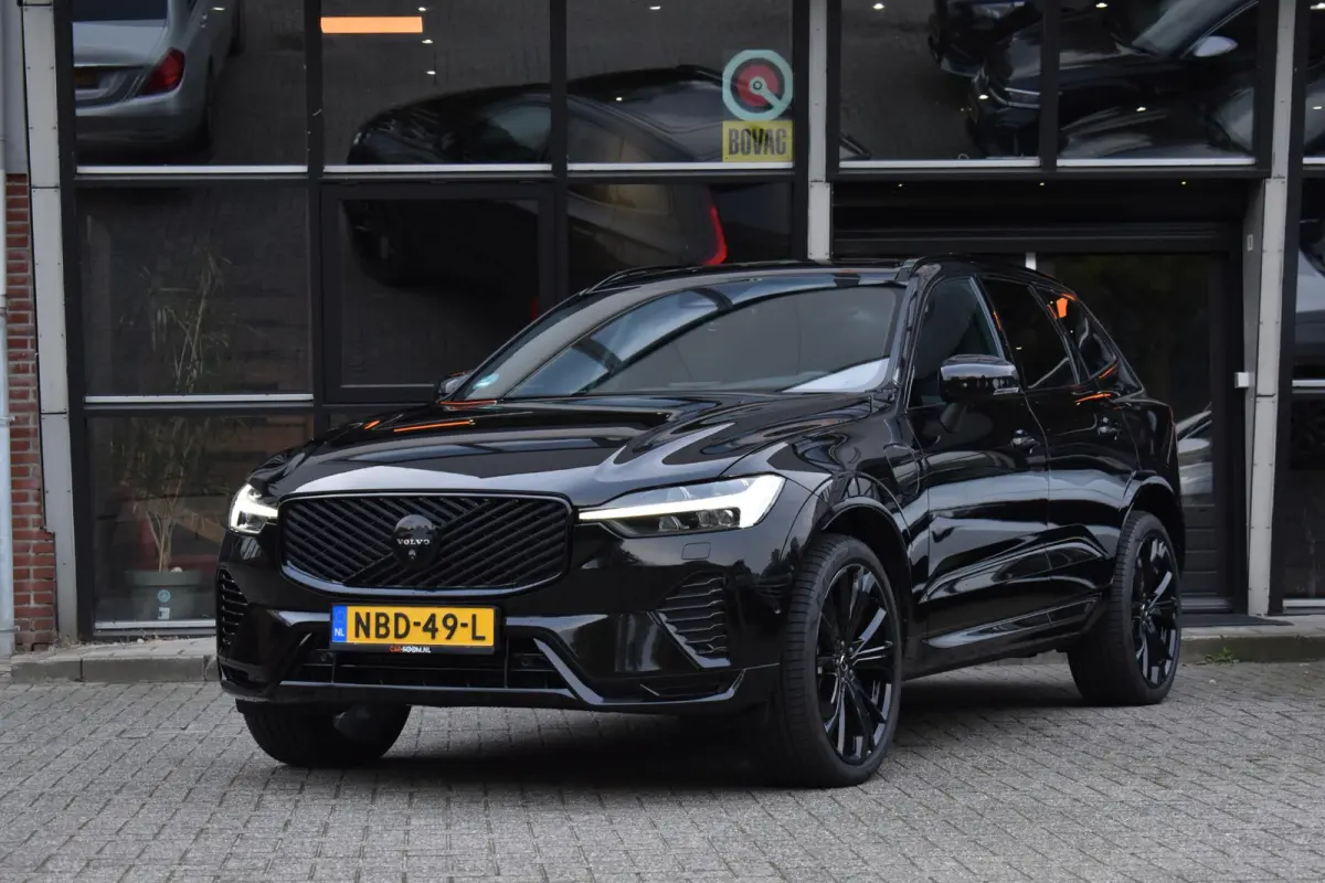 2.0 T8 Plug-in-hybrid AWD Ultra Black Edition Facelift Pano Massage Stoelkoeling HUD