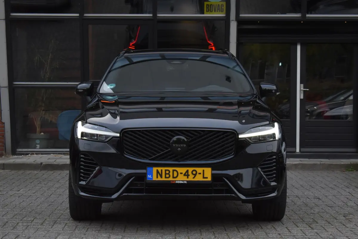 2.0 T8 Plug-in-hybrid AWD Ultra Black Edition Facelift Pano Massage Stoelkoeling HUD