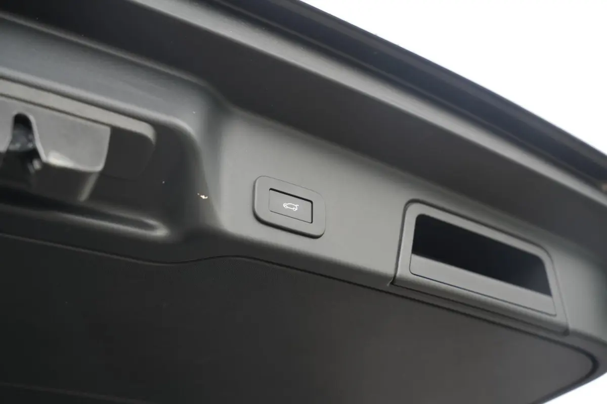 1.5 P300e AWD Autobiography Afdaal assistent Apple carplay Keyless Pano Leder Adaptieve cruise control