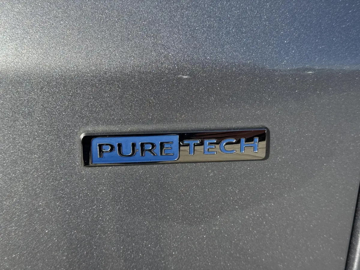 1.2 PureTech Blue Lease Executive Navi|Carplay|Trekhaak|Clima|Cruise|Dealer Onderhouden|i-Cockpit|N.A.P|APK tot 03-2027
